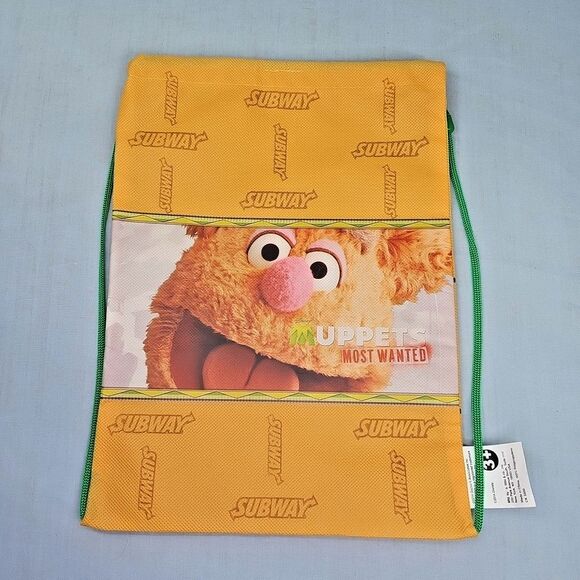 Muppets Most Wanted FOZZIE Bear Lunch Drawstring Bag Pack Tote Bag Subway 2014 - Picture 1 of 4